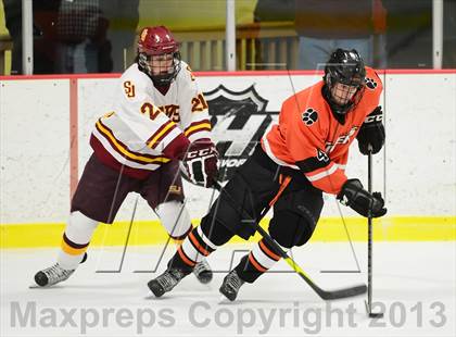 Thumbnail 1 in Ridgefield vs. St. Joseph (FCIAC Final) photogallery.