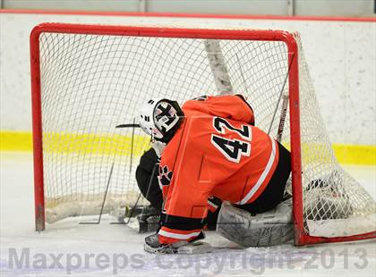 Thumbnail 1 in Ridgefield vs. St. Joseph (FCIAC Final) photogallery.