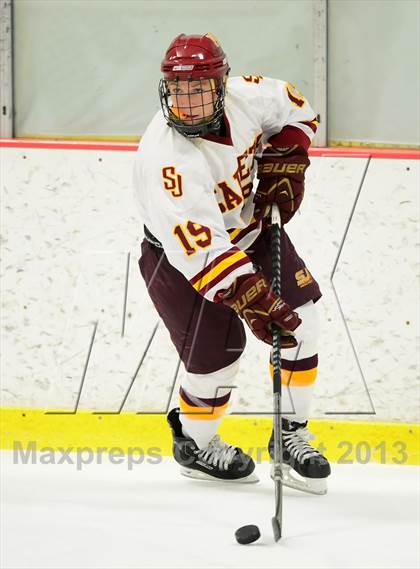 Thumbnail 1 in Ridgefield vs. St. Joseph (FCIAC Final) photogallery.