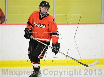 Thumbnail 1 in Ridgefield vs. St. Joseph (FCIAC Final) photogallery.
