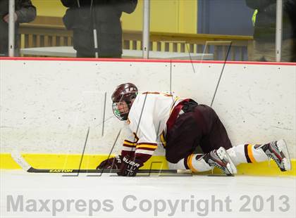 Thumbnail 2 in Ridgefield vs. St. Joseph (FCIAC Final) photogallery.