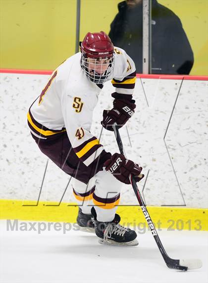 Thumbnail 1 in Ridgefield vs. St. Joseph (FCIAC Final) photogallery.