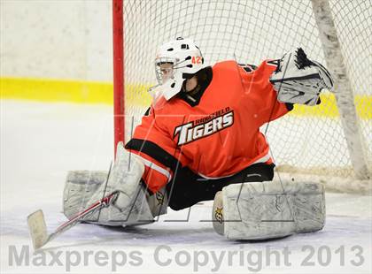 Thumbnail 2 in Ridgefield vs. St. Joseph (FCIAC Final) photogallery.