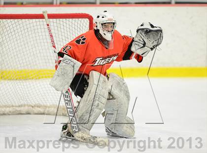 Thumbnail 3 in Ridgefield vs. St. Joseph (FCIAC Final) photogallery.