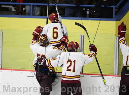 Thumbnail 3 in Ridgefield vs. St. Joseph (FCIAC Final) photogallery.