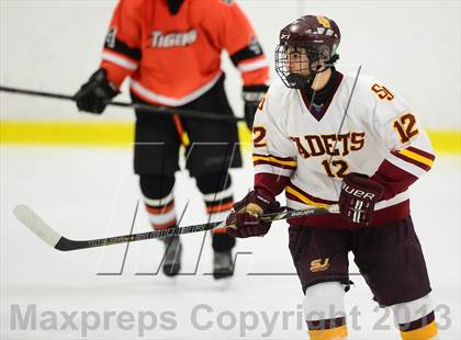 Thumbnail 3 in Ridgefield vs. St. Joseph (FCIAC Final) photogallery.