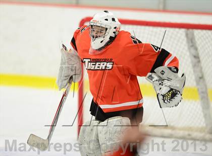 Thumbnail 3 in Ridgefield vs. St. Joseph (FCIAC Final) photogallery.
