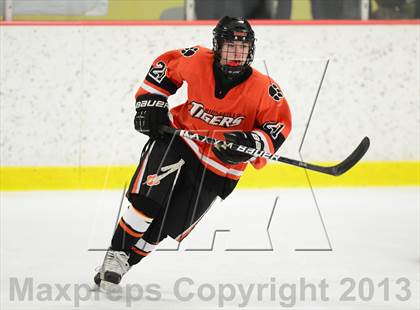 Thumbnail 3 in Ridgefield vs. St. Joseph (FCIAC Final) photogallery.