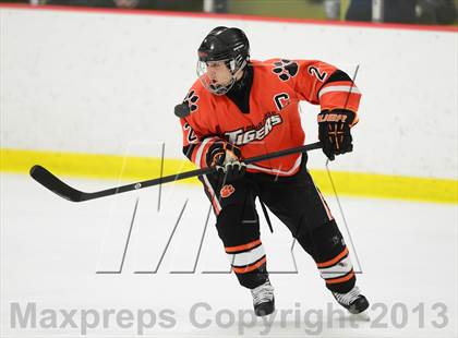 Thumbnail 1 in Ridgefield vs. St. Joseph (FCIAC Final) photogallery.