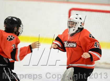 Thumbnail 2 in Ridgefield vs. St. Joseph (FCIAC Final) photogallery.