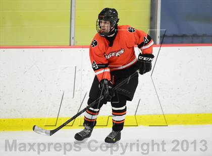 Thumbnail 1 in Ridgefield vs. St. Joseph (FCIAC Final) photogallery.