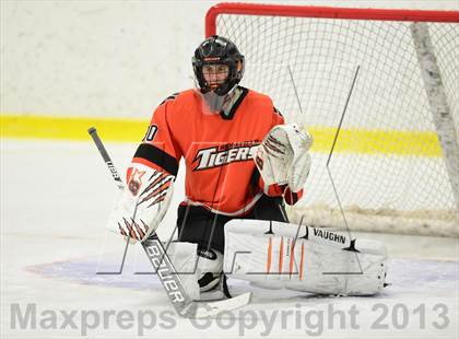 Thumbnail 2 in Ridgefield vs. St. Joseph (FCIAC Final) photogallery.