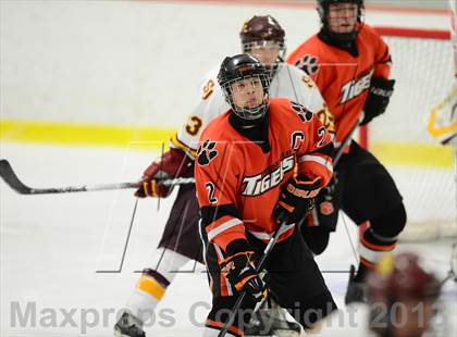 Thumbnail 3 in Ridgefield vs. St. Joseph (FCIAC Final) photogallery.