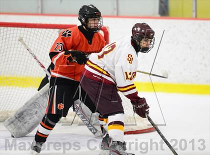 Thumbnail 3 in Ridgefield vs. St. Joseph (FCIAC Final) photogallery.