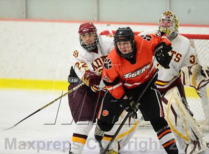 Thumbnail 3 in Ridgefield vs. St. Joseph (FCIAC Final) photogallery.