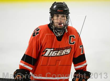 Thumbnail 3 in Ridgefield vs. St. Joseph (FCIAC Final) photogallery.
