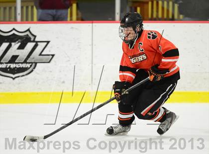 Thumbnail 2 in Ridgefield vs. St. Joseph (FCIAC Final) photogallery.
