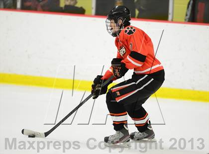 Thumbnail 1 in Ridgefield vs. St. Joseph (FCIAC Final) photogallery.