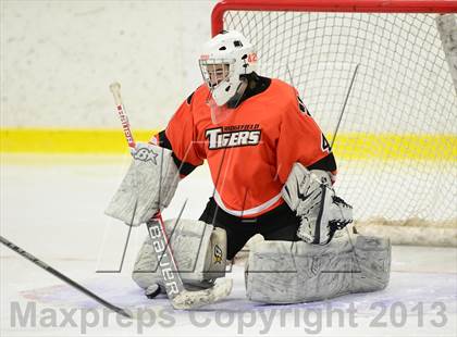 Thumbnail 2 in Ridgefield vs. St. Joseph (FCIAC Final) photogallery.