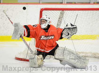 Thumbnail 3 in Ridgefield vs. St. Joseph (FCIAC Final) photogallery.