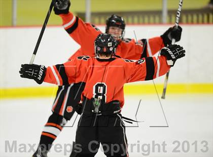 Thumbnail 3 in Ridgefield vs. St. Joseph (FCIAC Final) photogallery.