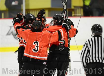 Thumbnail 2 in Ridgefield vs. St. Joseph (FCIAC Final) photogallery.