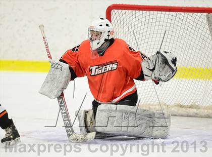 Thumbnail 3 in Ridgefield vs. St. Joseph (FCIAC Final) photogallery.