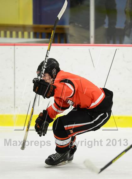 Thumbnail 1 in Ridgefield vs. St. Joseph (FCIAC Final) photogallery.