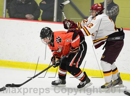 Thumbnail 2 in Ridgefield vs. St. Joseph (FCIAC Final) photogallery.