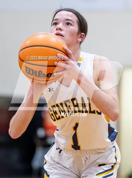 Thumbnail 2 in Leake Academy vs. Washington photogallery.