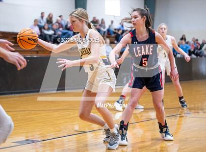 Thumbnail 2 in Leake Academy vs. Washington photogallery.