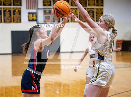 Thumbnail 3 in Leake Academy vs. Washington photogallery.