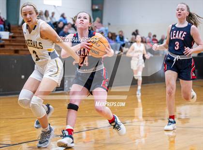 Thumbnail 2 in Leake Academy vs. Washington photogallery.