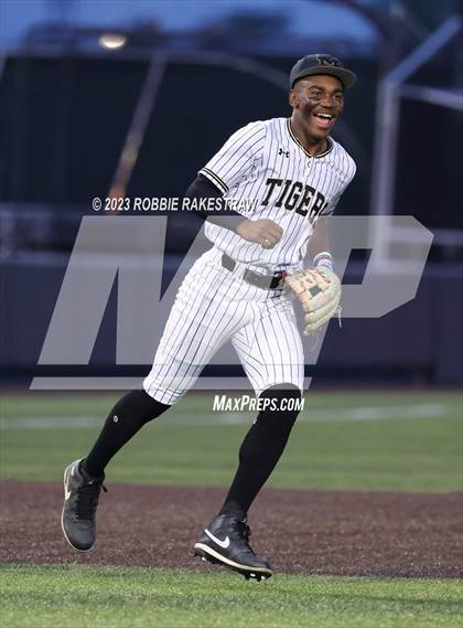 Thumbnail 2 in Rockwall vs. Mansfield (UIL 6A Area Playoff) photogallery.