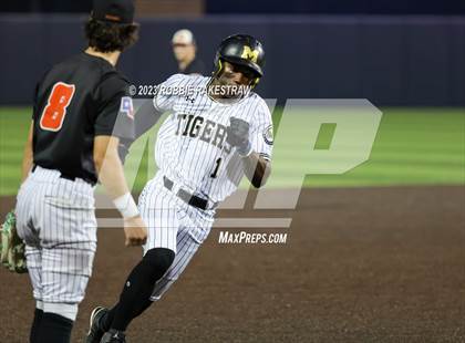 Thumbnail 1 in Rockwall vs. Mansfield (UIL 6A Area Playoff) photogallery.
