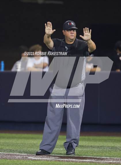 Thumbnail 1 in Rockwall vs. Mansfield (UIL 6A Area Playoff) photogallery.