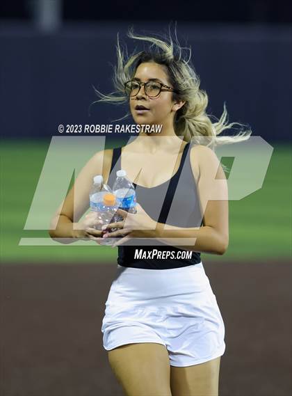Thumbnail 3 in Rockwall vs. Mansfield (UIL 6A Area Playoff) photogallery.