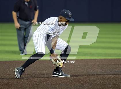 Thumbnail 1 in Rockwall vs. Mansfield (UIL 6A Area Playoff) photogallery.