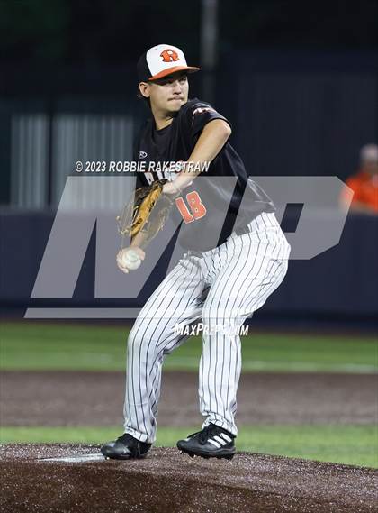 Thumbnail 2 in Rockwall vs. Mansfield (UIL 6A Area Playoff) photogallery.