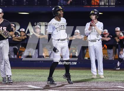 Thumbnail 3 in Rockwall vs. Mansfield (UIL 6A Area Playoff) photogallery.