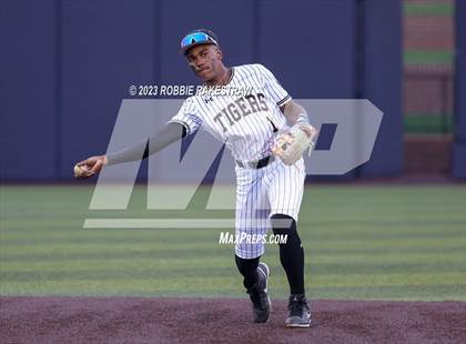 Thumbnail 3 in Rockwall vs. Mansfield (UIL 6A Area Playoff) photogallery.