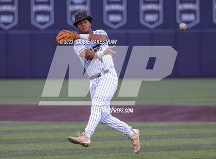 Thumbnail 1 in Rockwall vs. Mansfield (UIL 6A Area Playoff) photogallery.