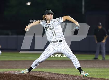 Thumbnail 2 in Rockwall vs. Mansfield (UIL 6A Area Playoff) photogallery.