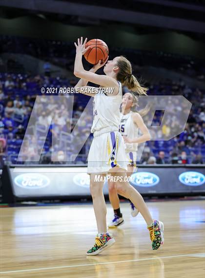 Thumbnail 1 in Lipan vs. Martins Mill (UIL 2A Final) photogallery.