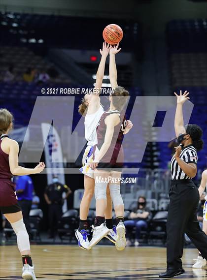 Thumbnail 3 in Lipan vs. Martins Mill (UIL 2A Final) photogallery.