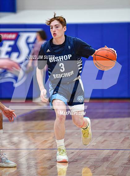 Thumbnail 2 in Brazos Christian vs Reicher Catholic photogallery.