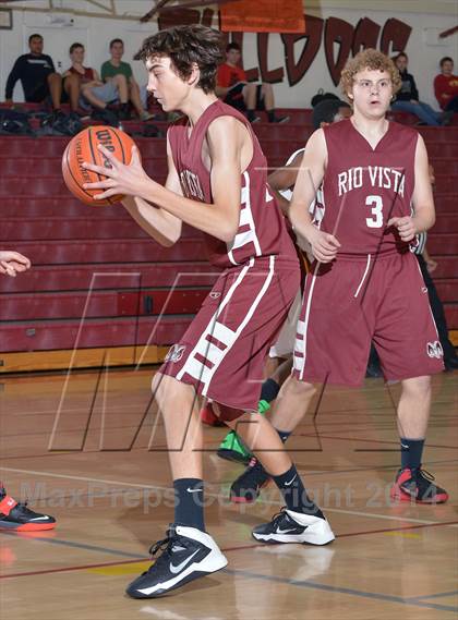Thumbnail 1 in JV: Rio Vista @ Encina Prep photogallery.