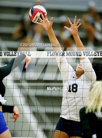 Thumbnail 2 in Plano West vs. Flower Mound photogallery.