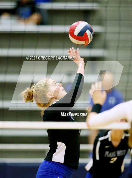 Thumbnail 2 in Plano West vs. Flower Mound photogallery.