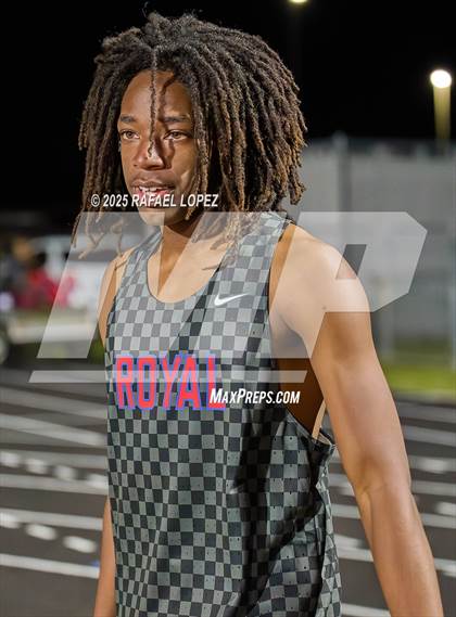 Thumbnail 3 in Dog Pound Invitational (4 x 400 Meter) photogallery.
